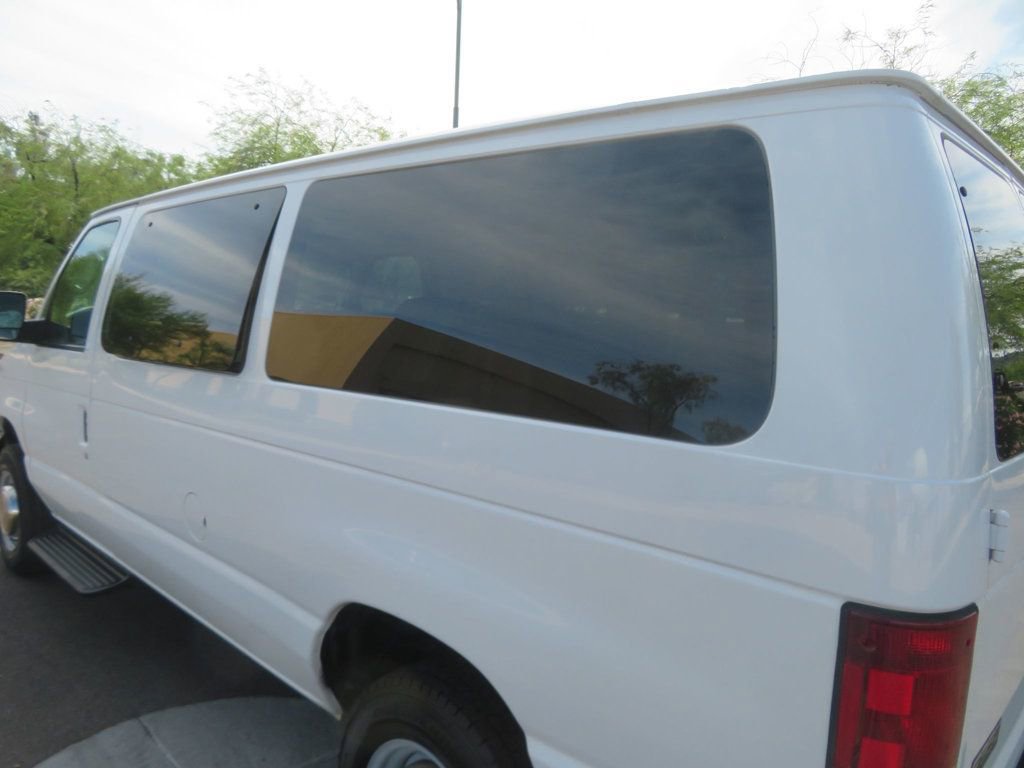 Used 2003 Ford E-350 and Econoline 350 Super Duty Wagon image 7