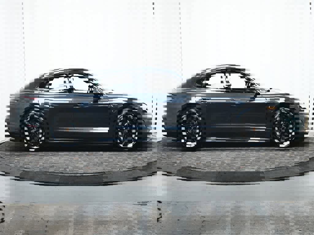 Used 2020 Porsche Taycan Turbo image 8