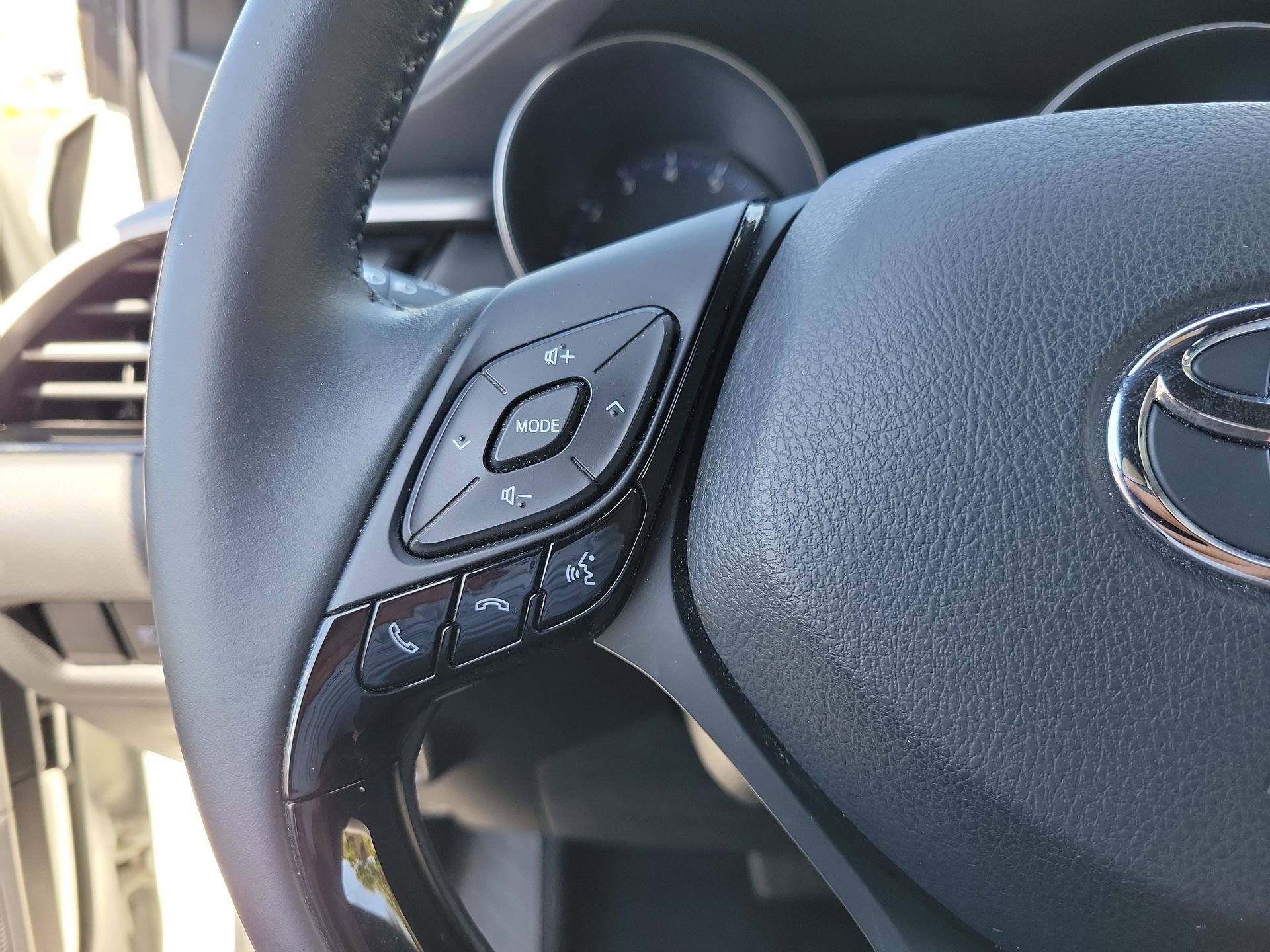 Used 2021 Toyota C-HR Nightshade FWD image 28