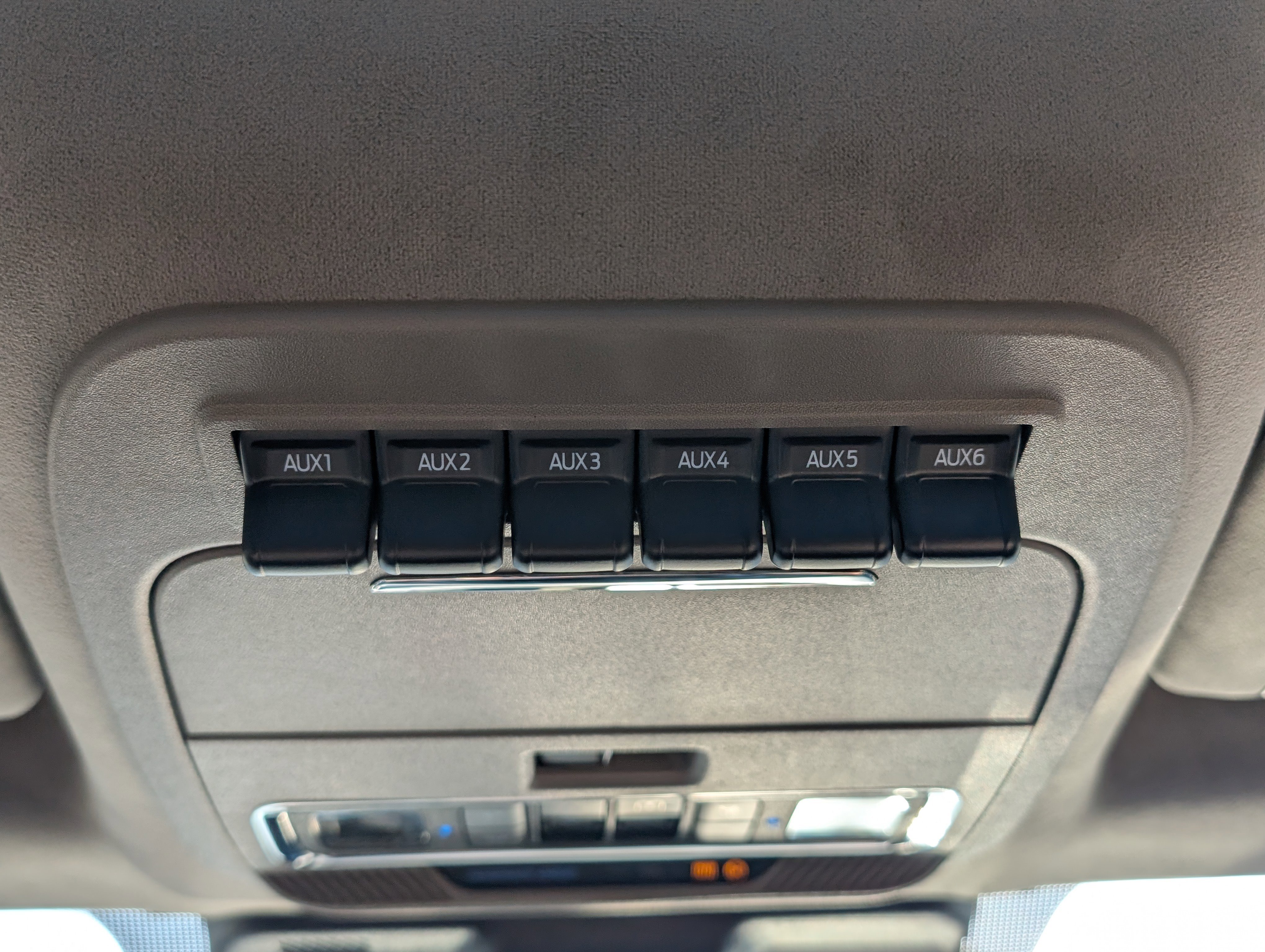 New 2026 Ford F450 Platinum w/ Platinum Plus Package image 33