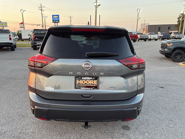 Used 2024 Nissan Rogue SV image 26