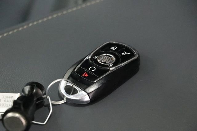 Used 2019 Buick Enclave Essence image 38