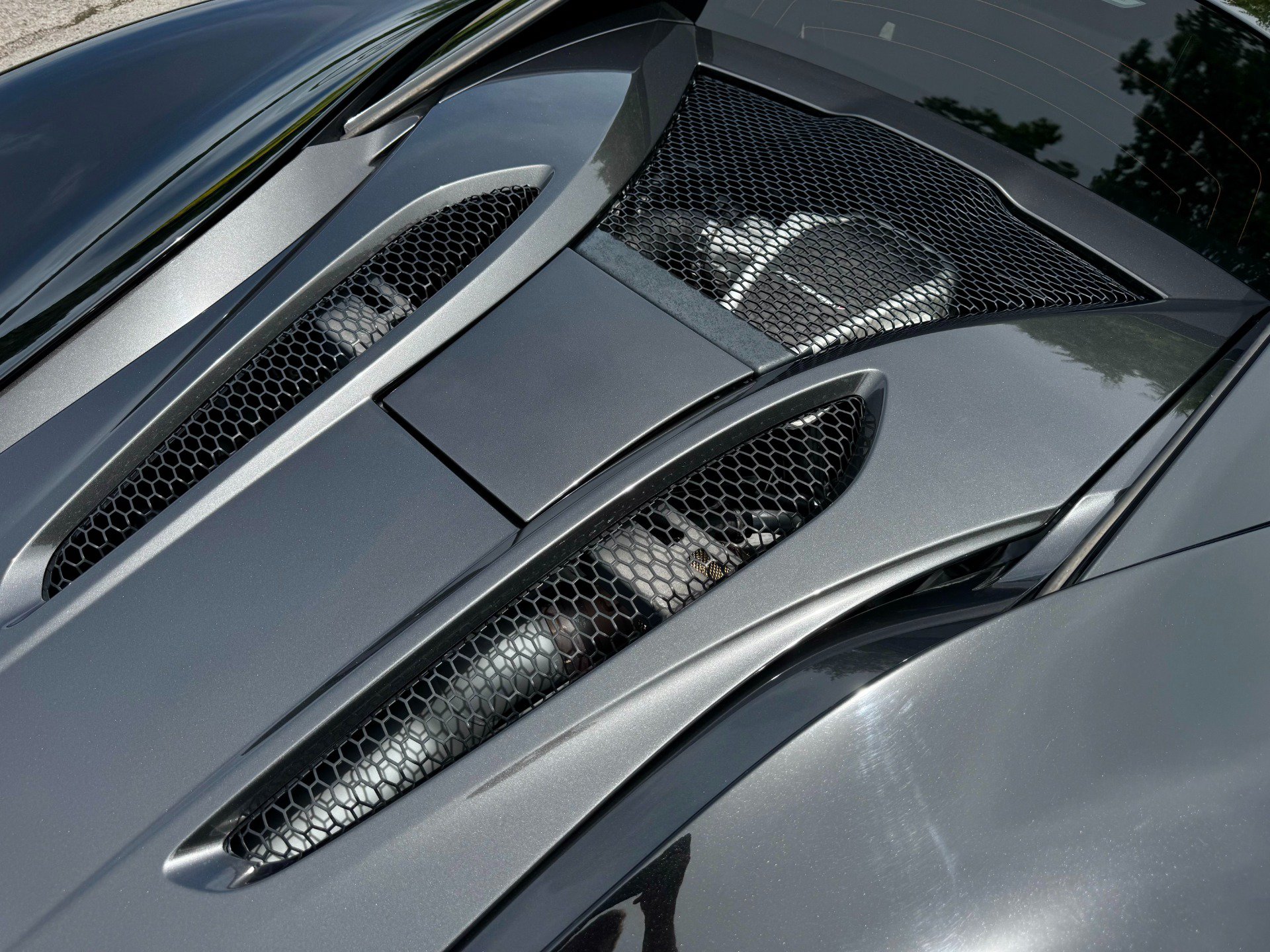 Used 2017 McLaren 570S Coupe RWD image 29