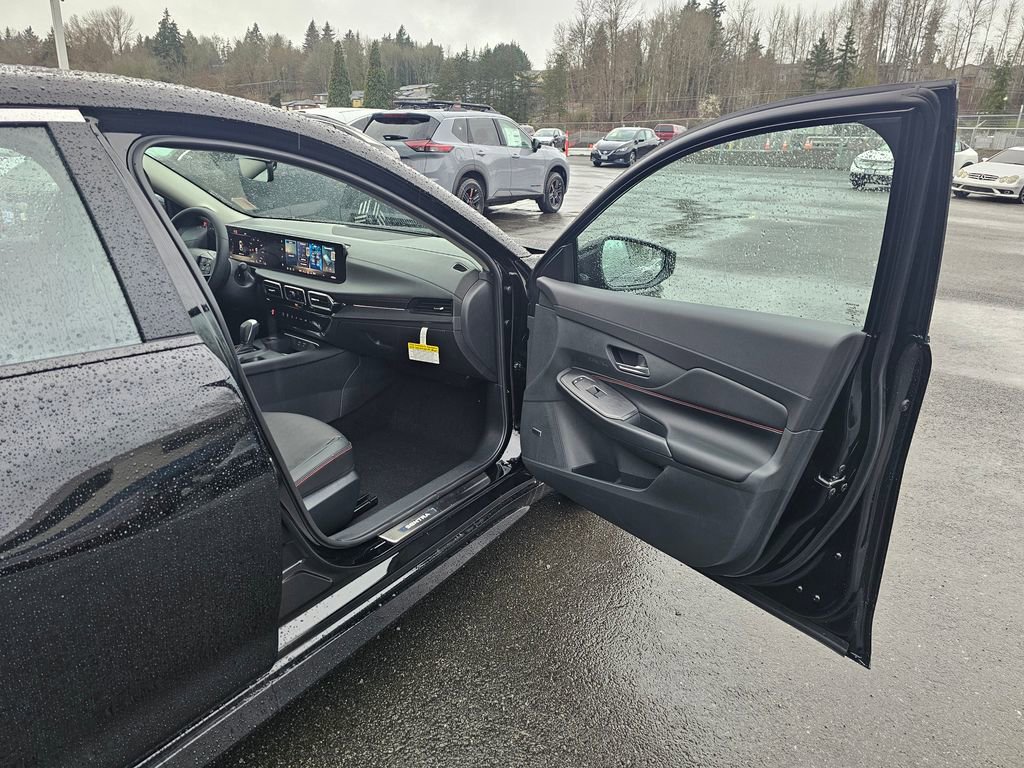 New 2026 Nissan Sentra SR w/ SR Premium Package FWD image 27