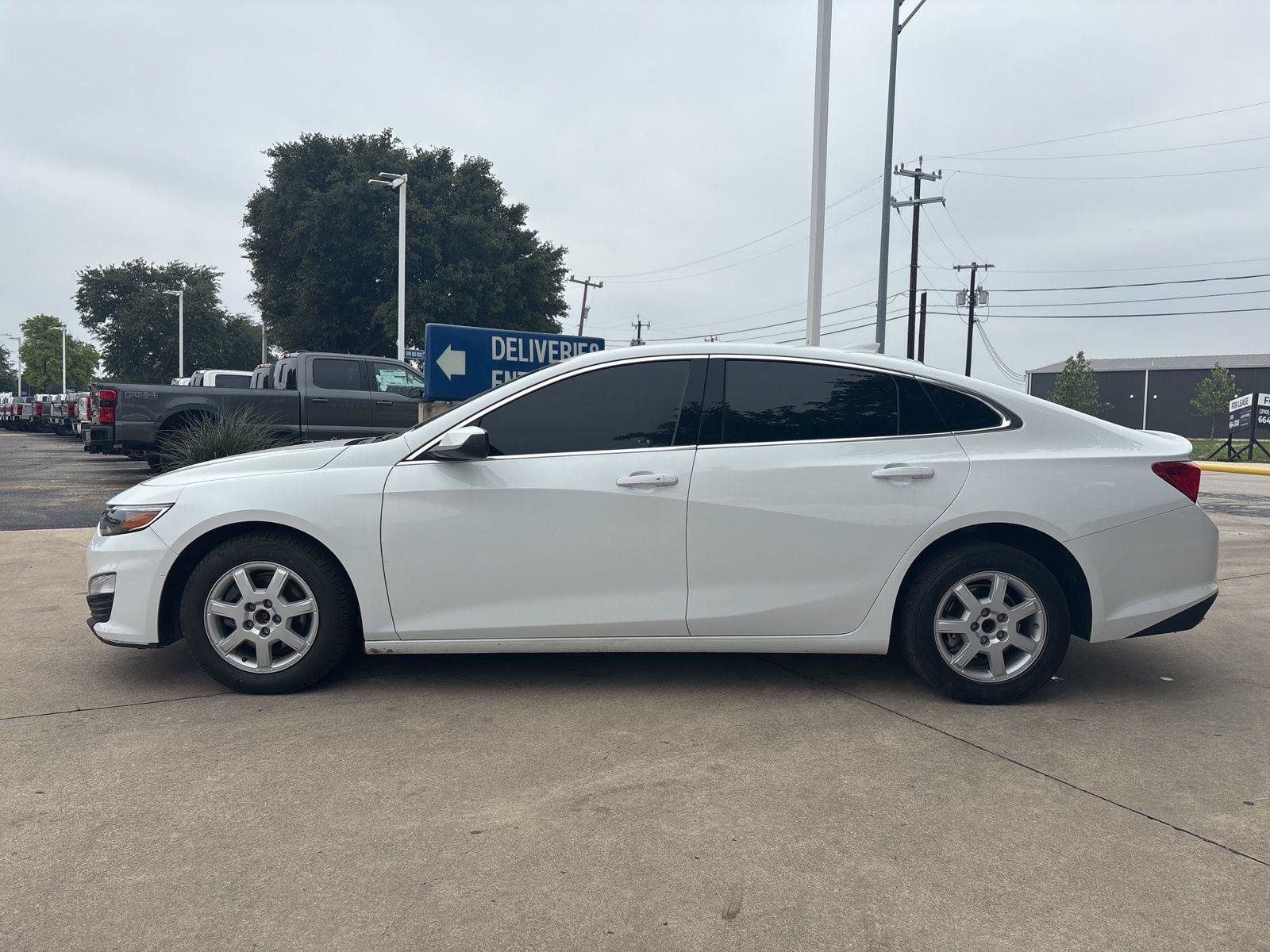 Used 2024 Chevrolet Malibu LT FWD image 6