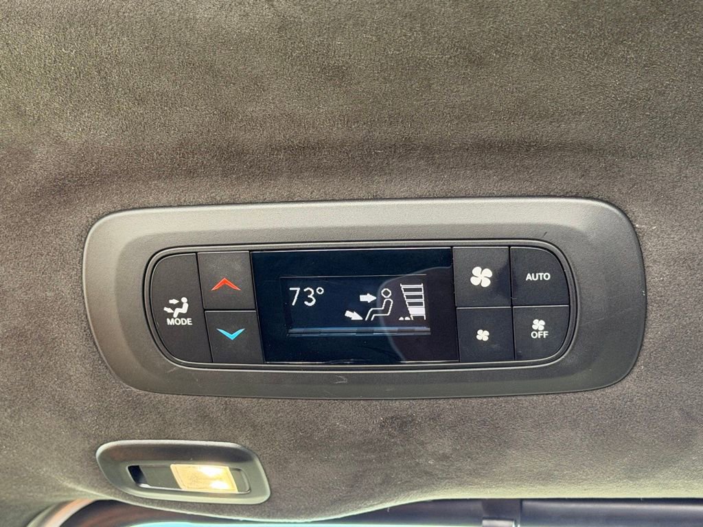 Used 2024 Chrysler Pacifica Pinnacle image 31