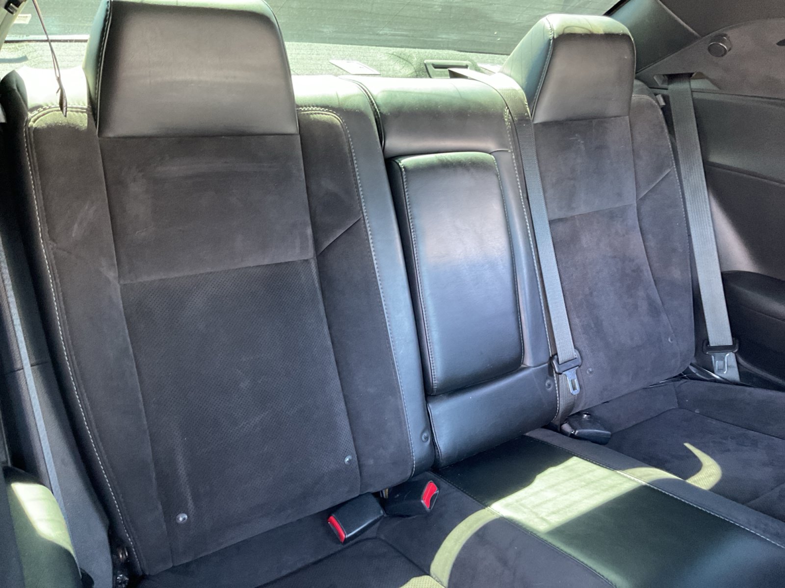 Used 2016 Dodge Challenger R/T Scat Pack w/ Leather Interior Group RWD image 19