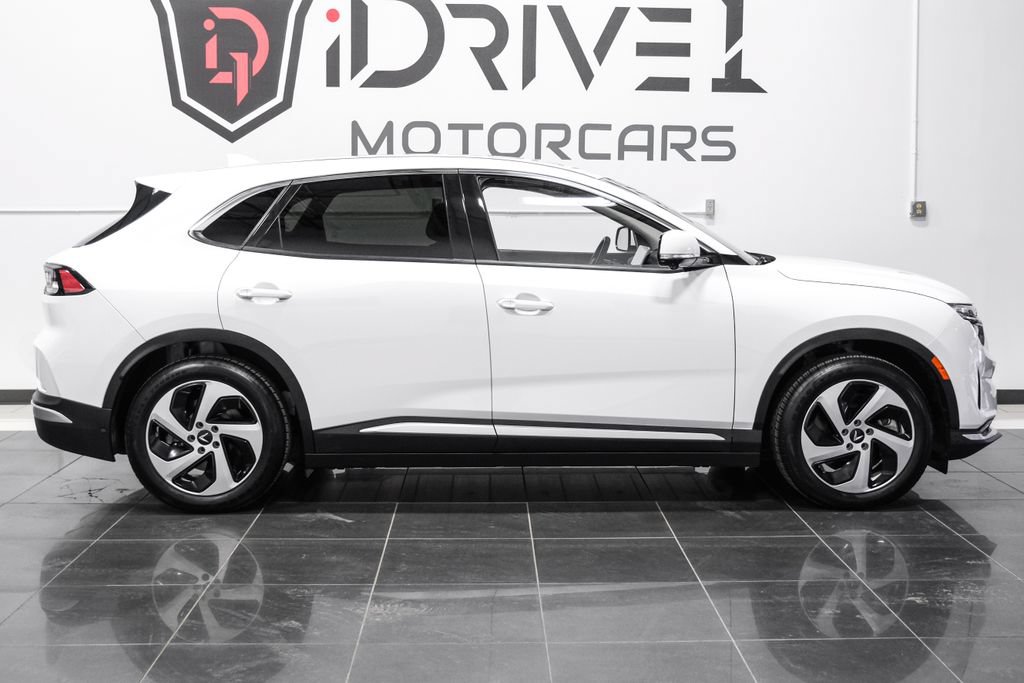 Used 2023 VinFast VF 8 Eco AWD/4WD image 7