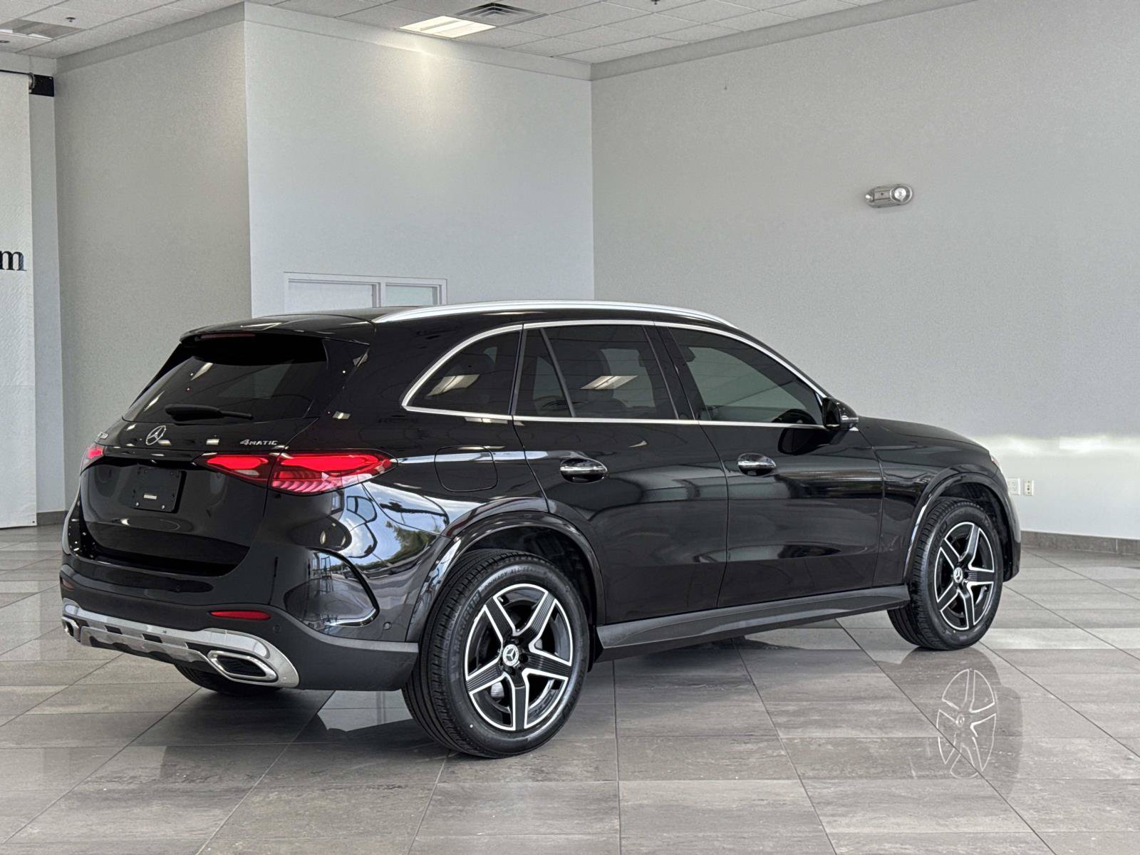 Certified 2024 Mercedes-Benz GLC 300 4MATIC w/ AMG Line image 23