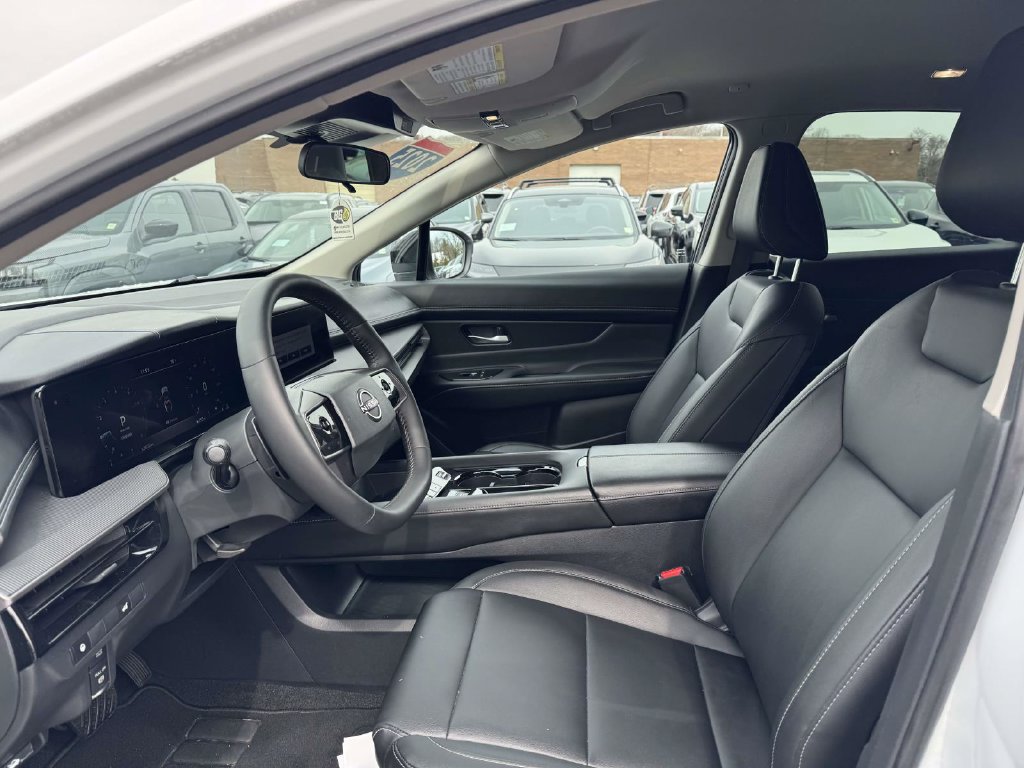 Certified 2025 Nissan Murano SV AWD/4WD image 16