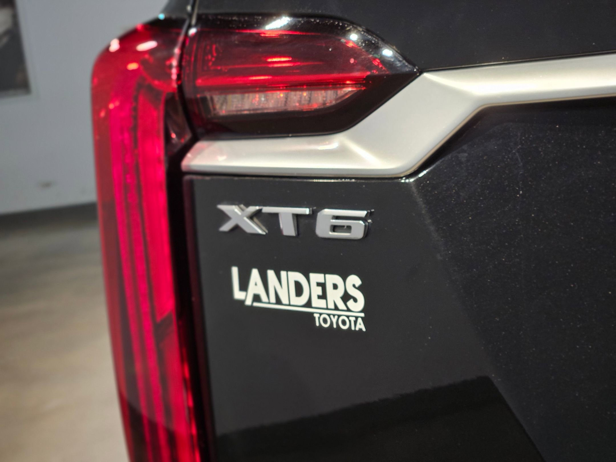 Used 2024 Cadillac XT6 Premium Luxury image 40