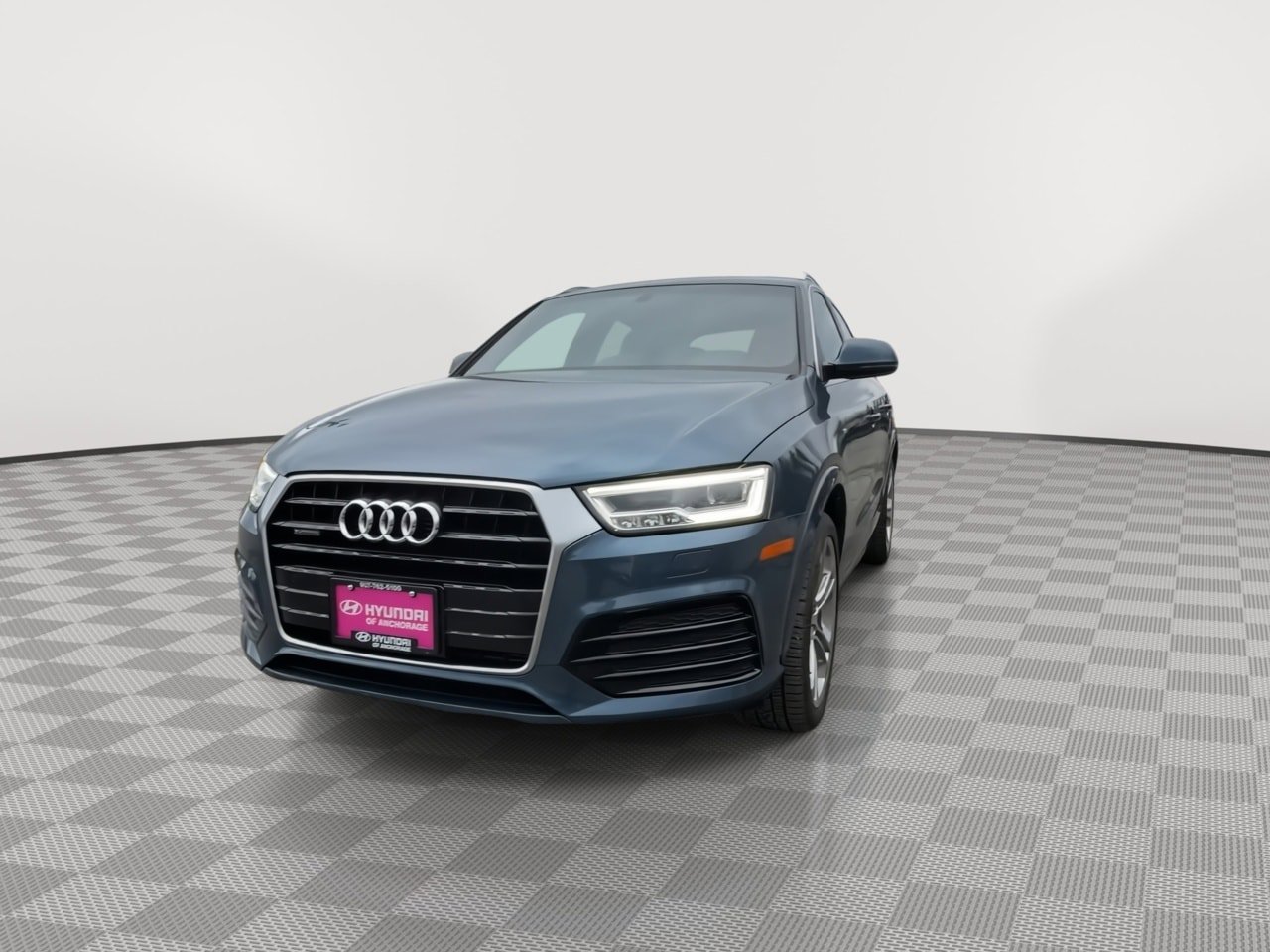 Used 2018 Audi Q3 2.0T Premium Plus w/ Premium Plus Package AWD/4WD image 3