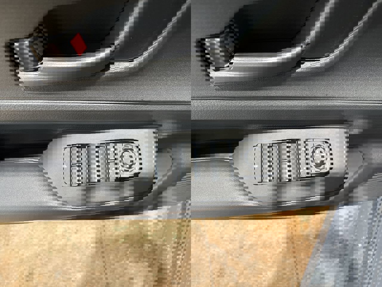 New 2026 Toyota Prius Plug-In Hybrid image 13