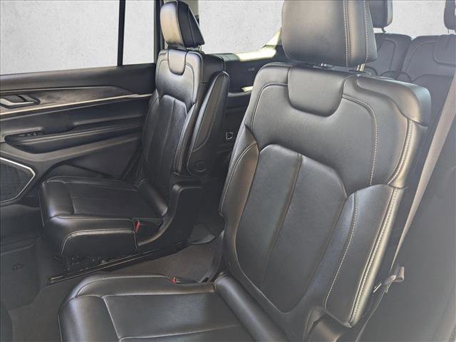 Used 2021 Jeep Grand Cherokee L Limited AWD/4WD image 19
