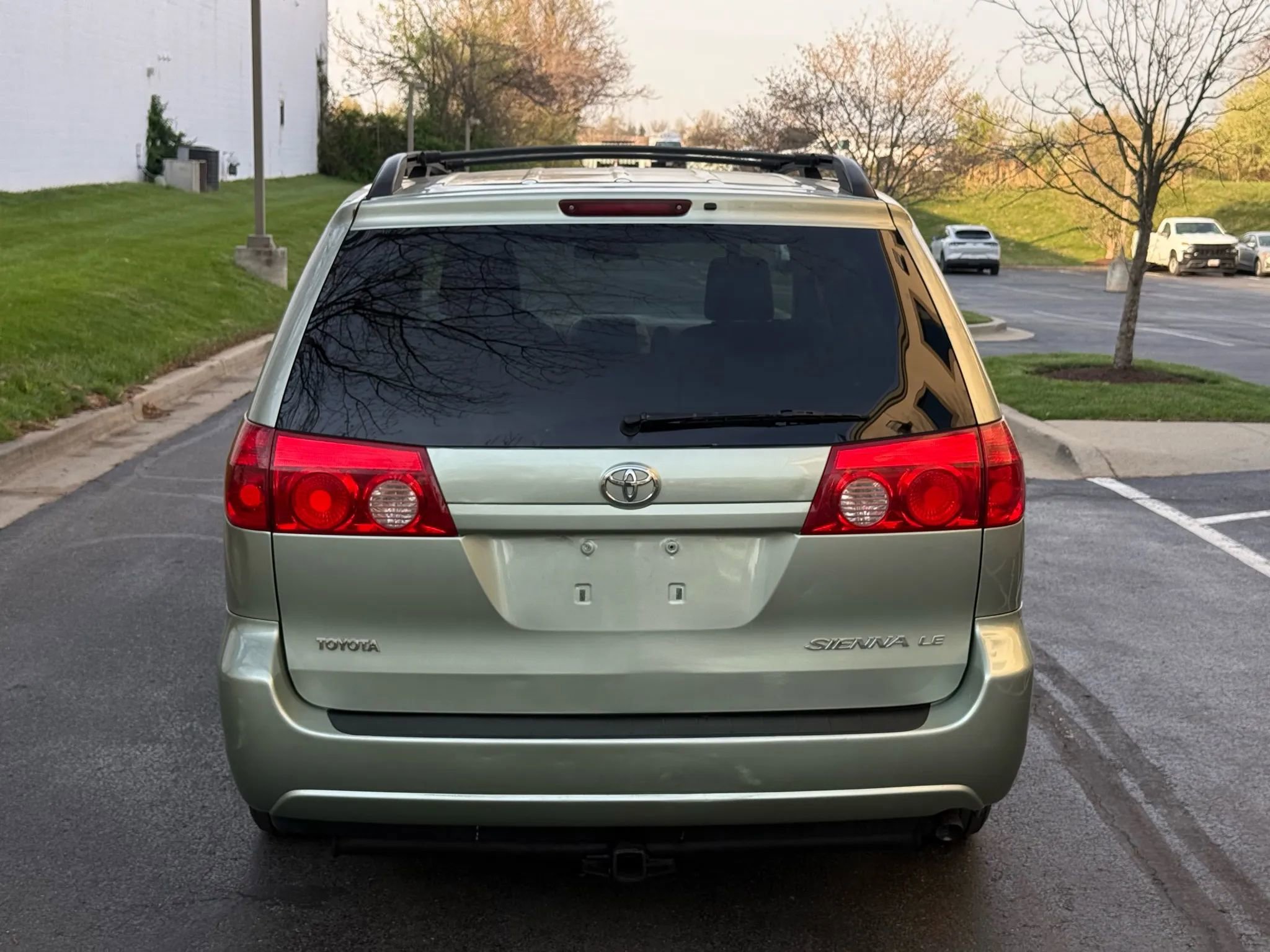 Used 2010 Toyota Sienna LE image 5