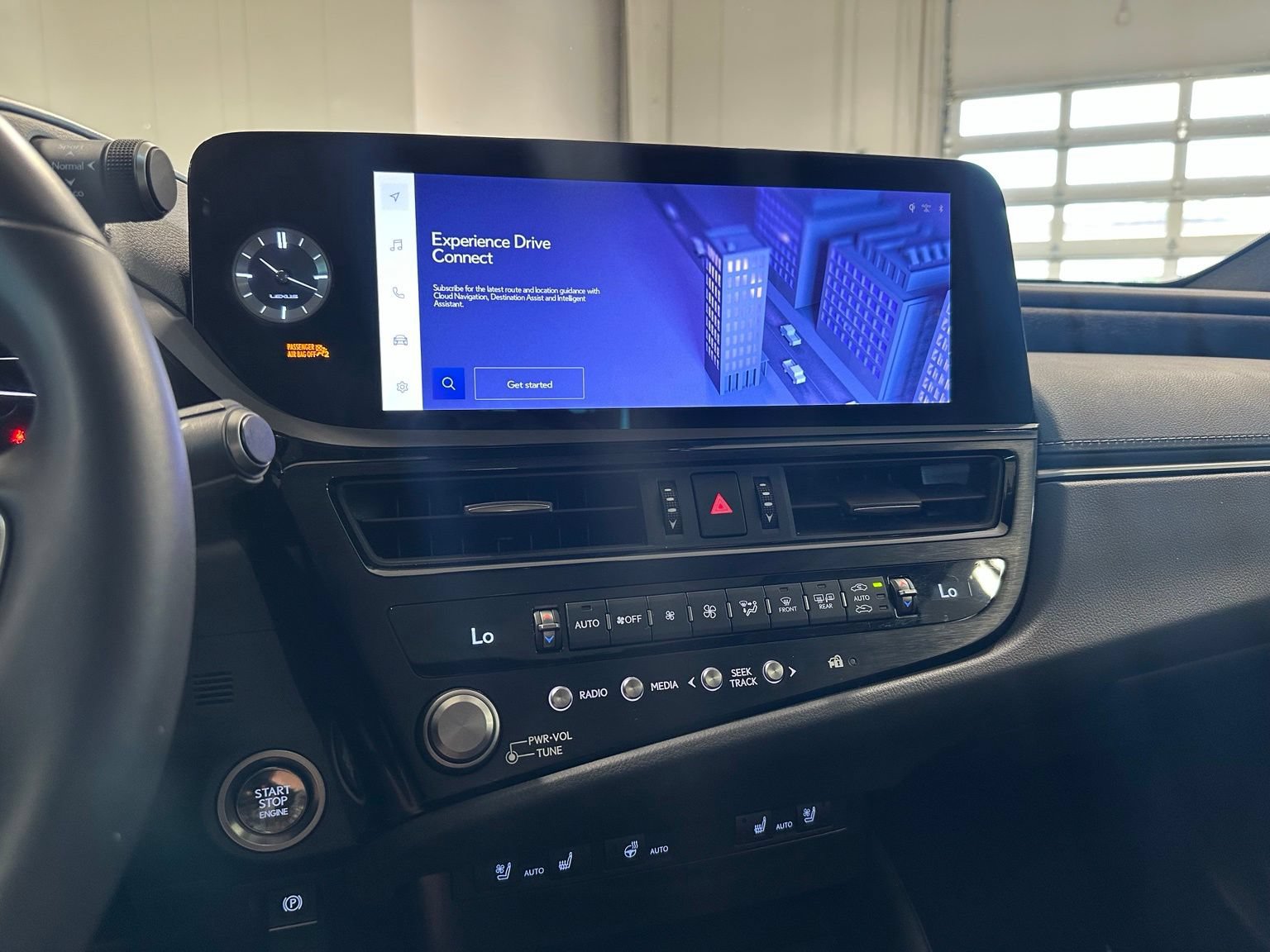Used 2025 Lexus ES 350 w/ Premium Package FWD image 26