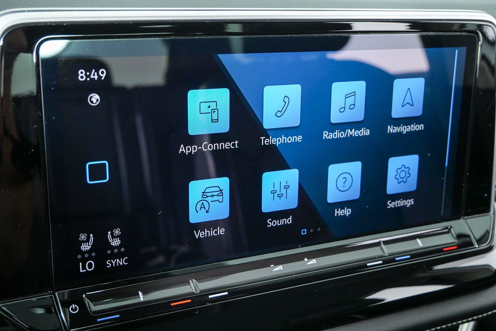 Used 2024 Volkswagen Atlas SE FWD image 13