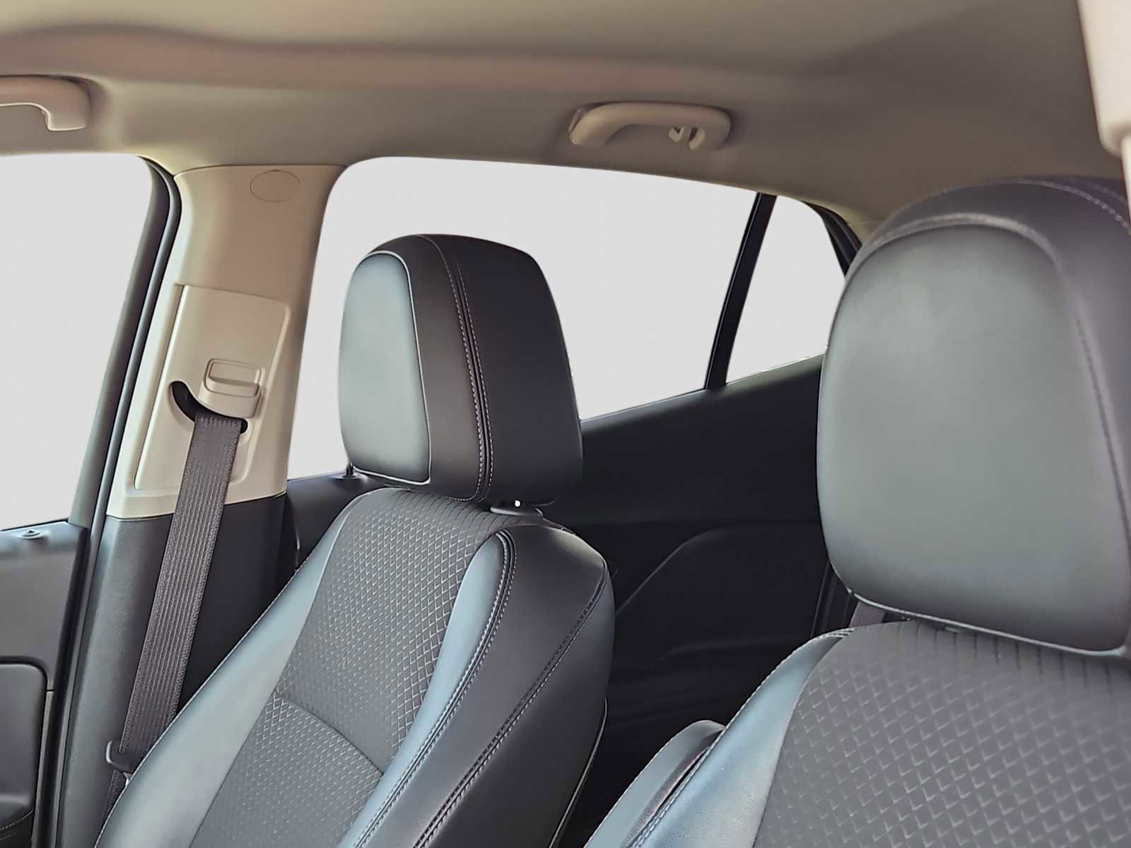 Used 2018 Buick Encore Preferred image 15