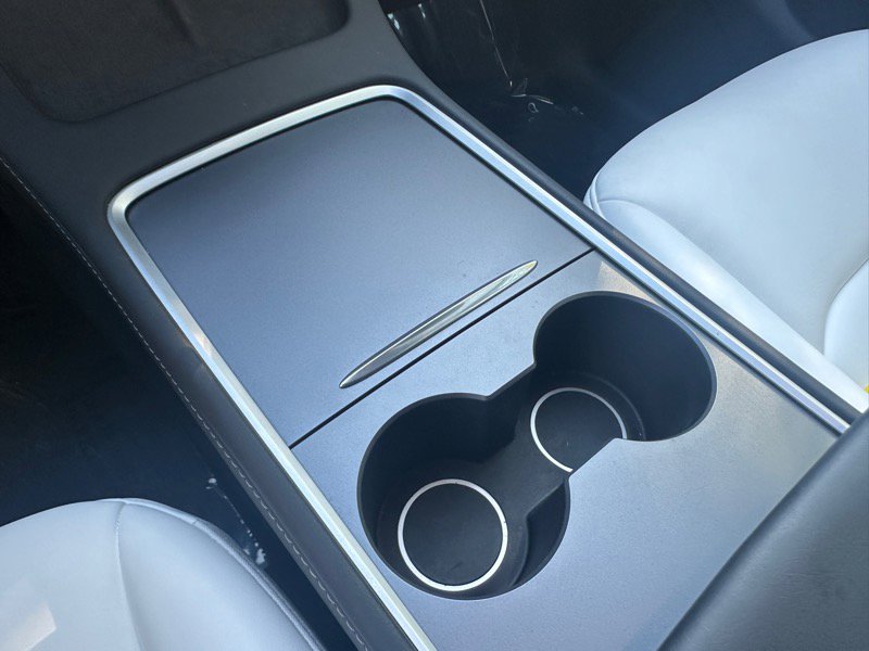 Used 2025 Tesla Model Y Long Range image 17