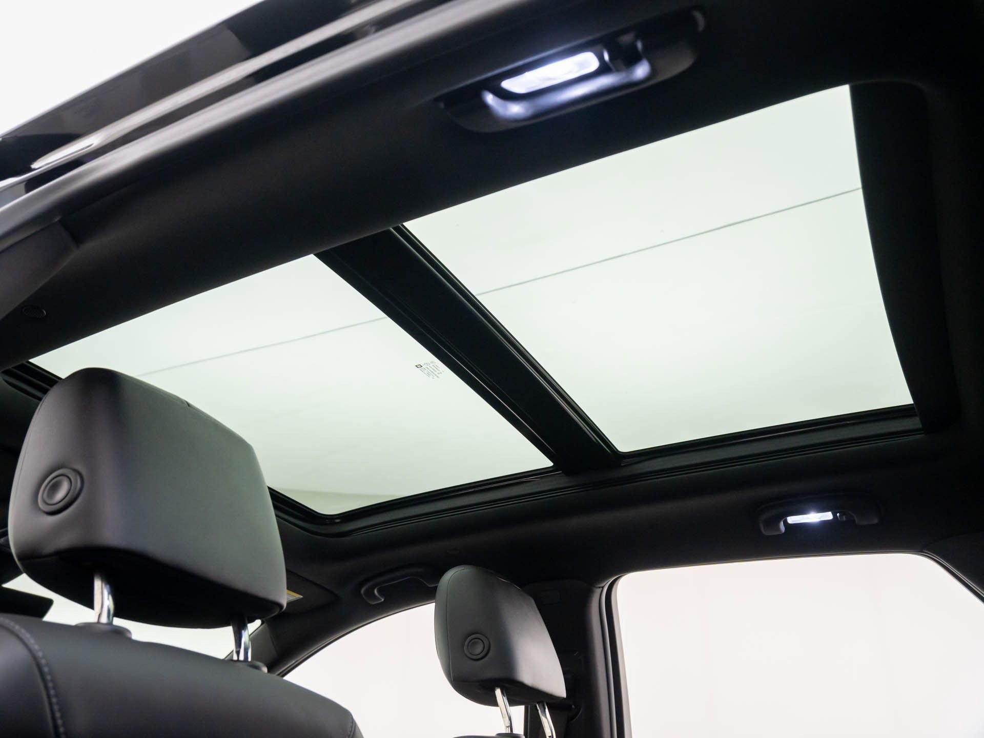 Certified 2022 Cadillac XT5 Premium Luxury w/ Technology Package image 12