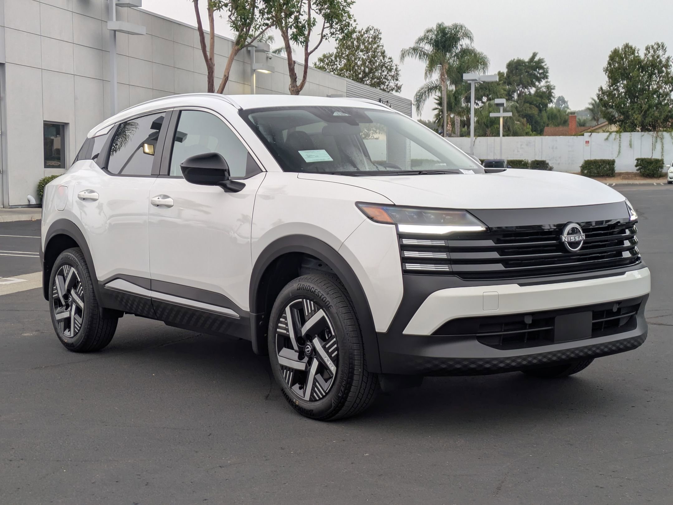 New 2026 Nissan Kicks SV image 2