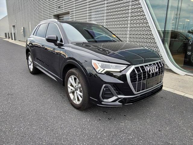 Certified 2023 Audi Q3 2.0T Premium w/ Convenience Package AWD/4WD image 1