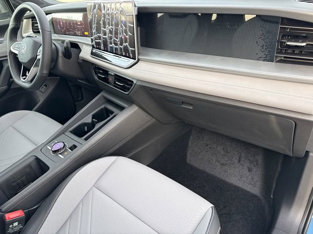 New 2026 Volkswagen Tiguan SE R-Line image 24