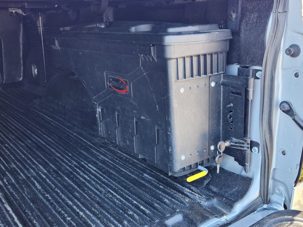 Used 2018 Chevrolet Silverado 1500 W/T RWD image 11