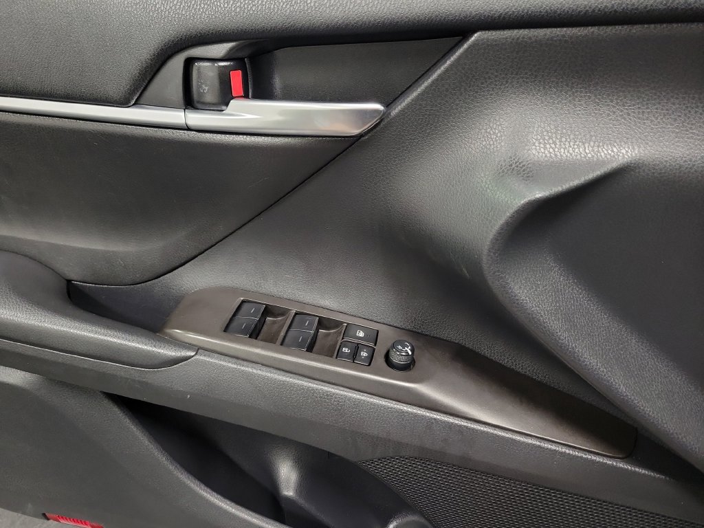 Used 2023 Toyota Camry SE FWD image 29