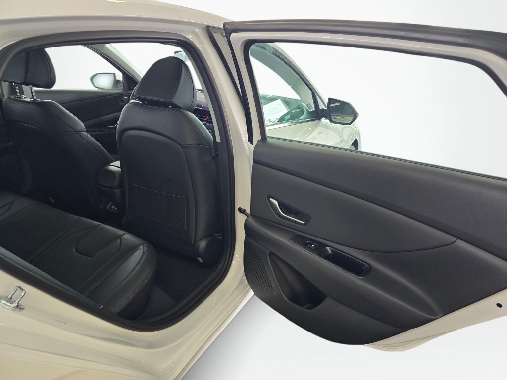New 2026 Hyundai Elantra Limited FWD image 35