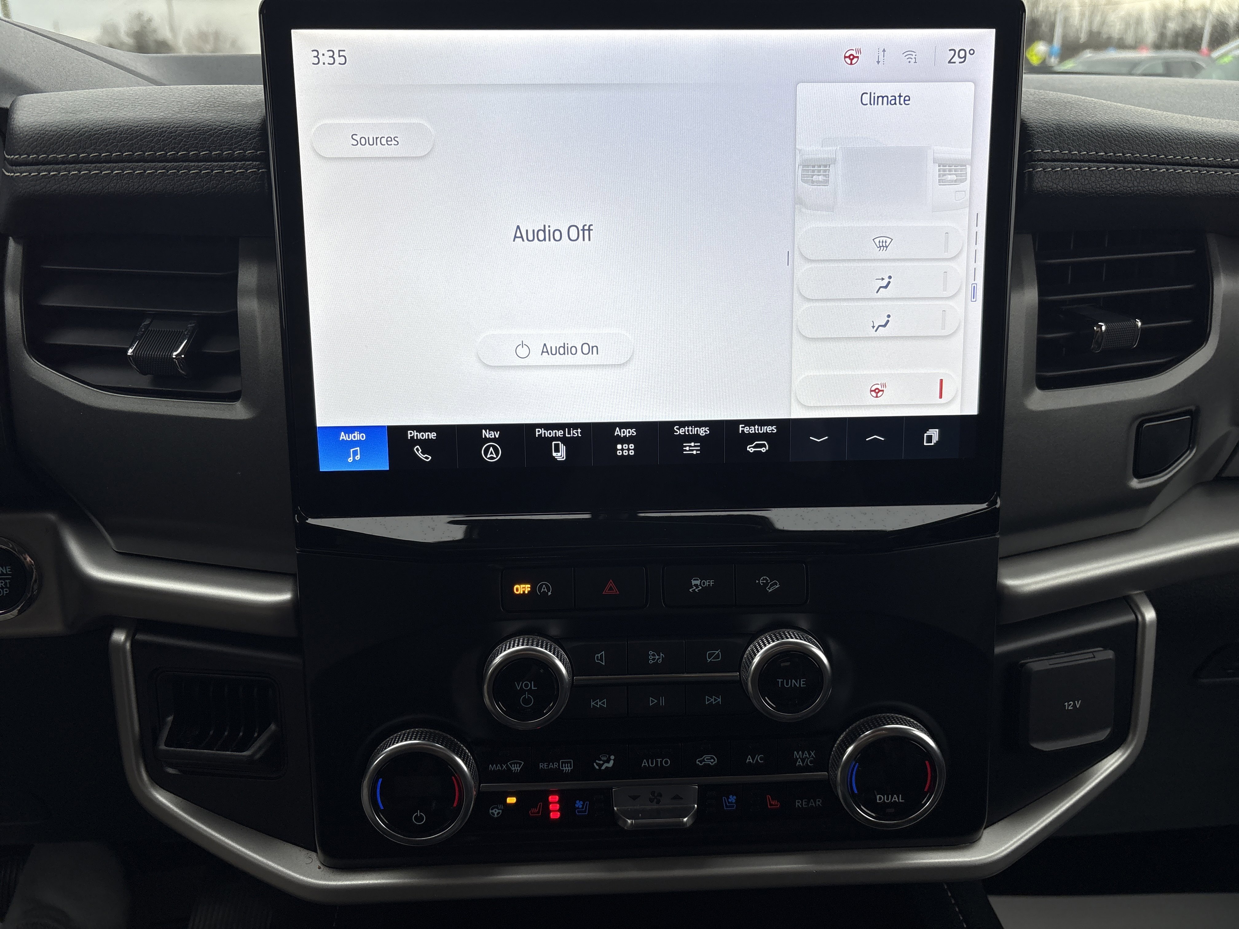 Used 2024 Ford Expedition XLT image 28