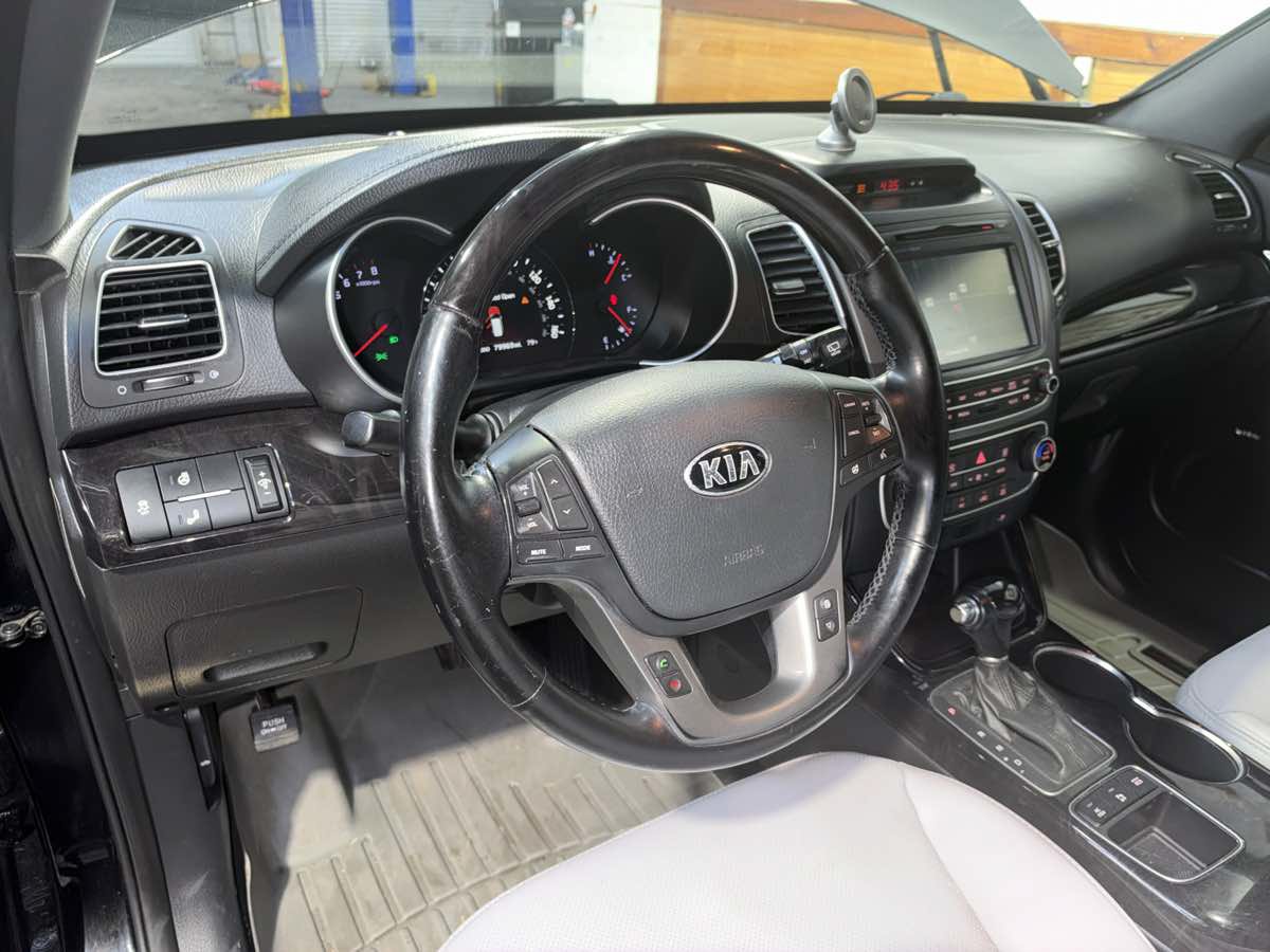 Used 2015 Kia Sorento SX FWD image 15