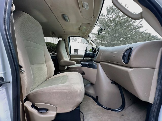 Used 2008 Ford E-350 and Econoline 350 XL RWD image 30