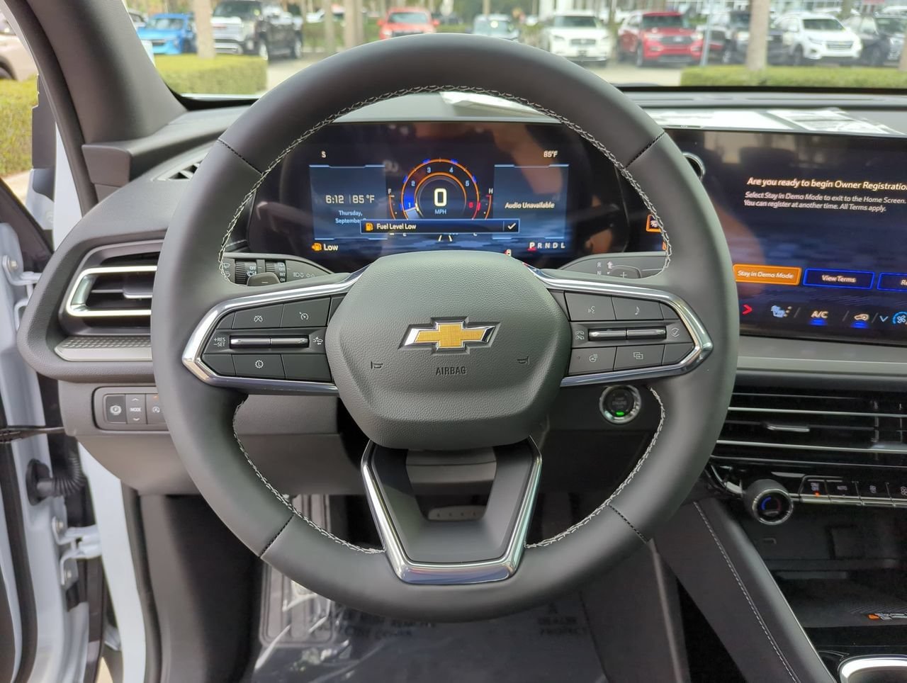 New 2027 Chevrolet Traverse LT w/ Sun and Wheel Package FWD image 9