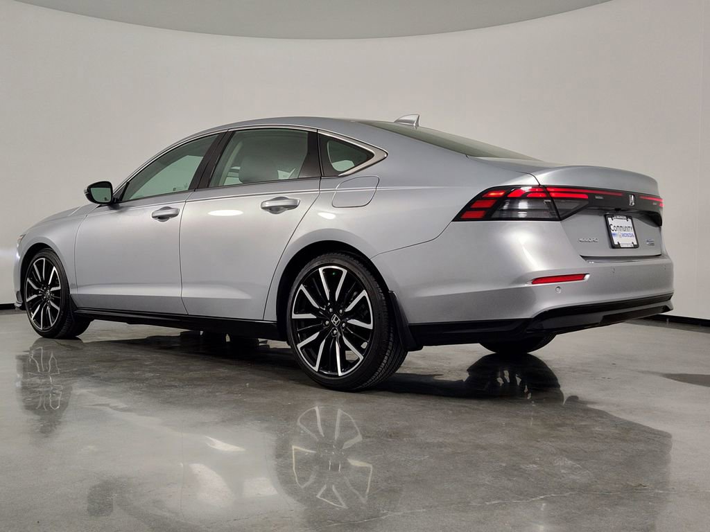 Used 2025 Honda Accord Touring image 7