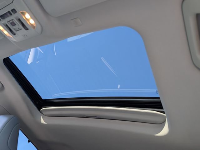 Used 2022 Toyota Highlander XLE image 24