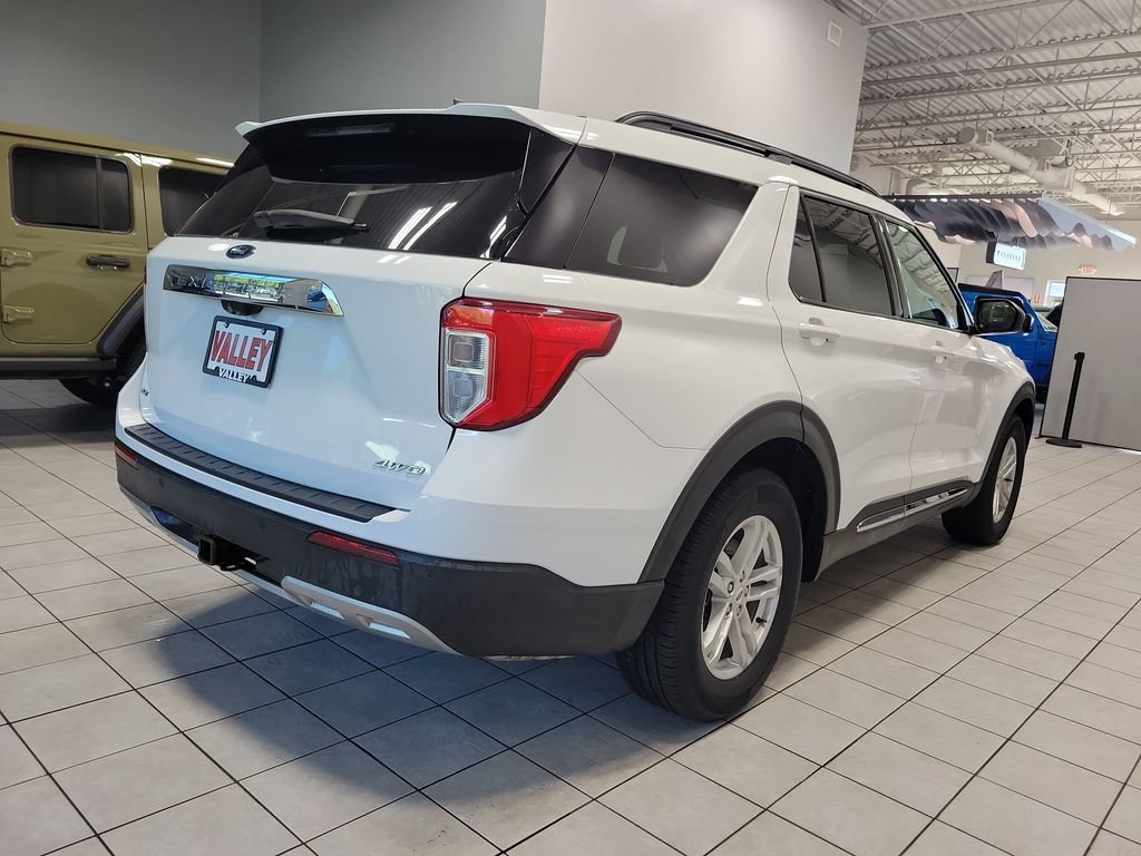 Used 2021 Ford Explorer XLT w/ Equipment Group 202A AWD/4WD image 10