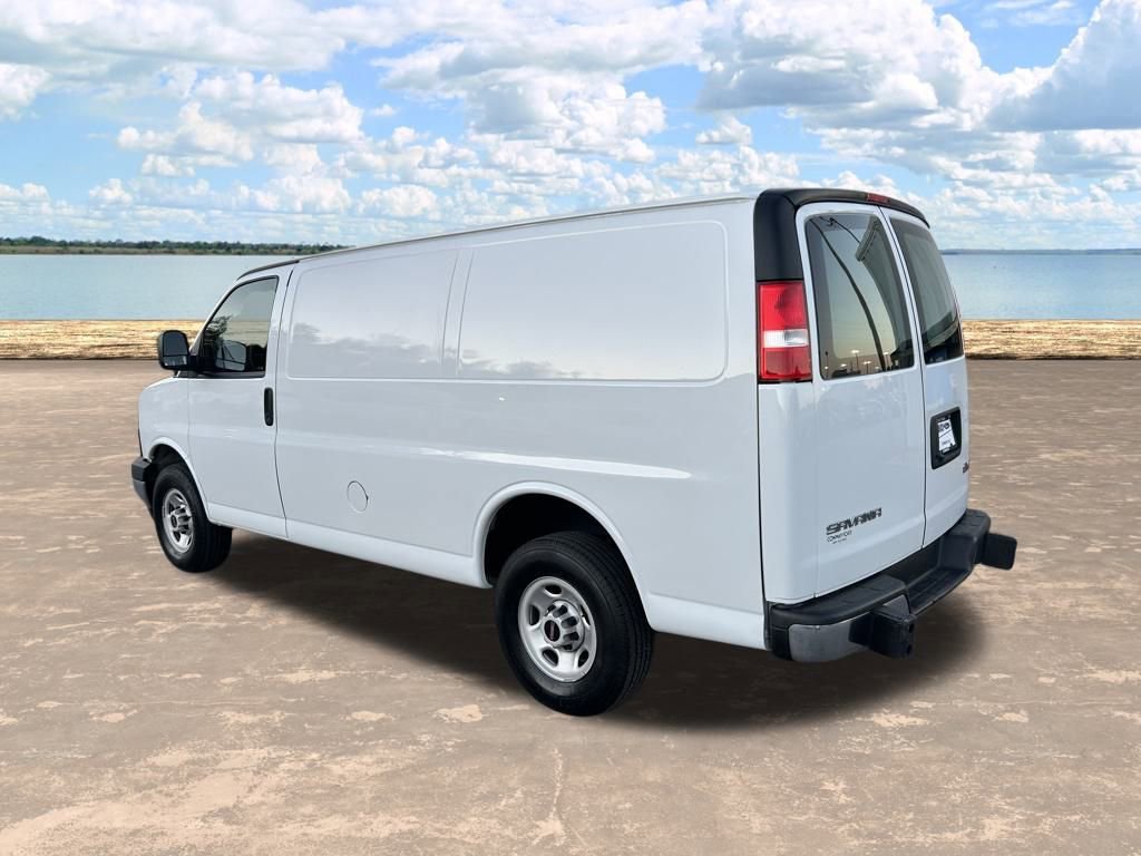Used 2023 GMC Savana 2500 w/ Driver Convenience Package image 10