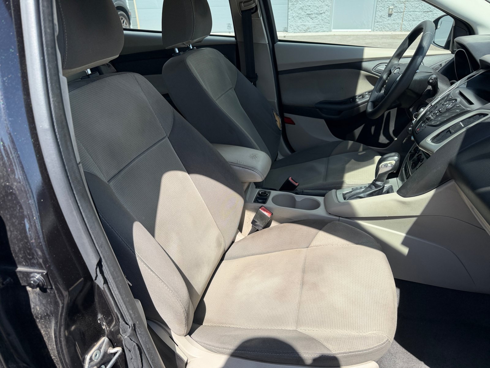 Used 2012 Ford Focus SE FWD image 30