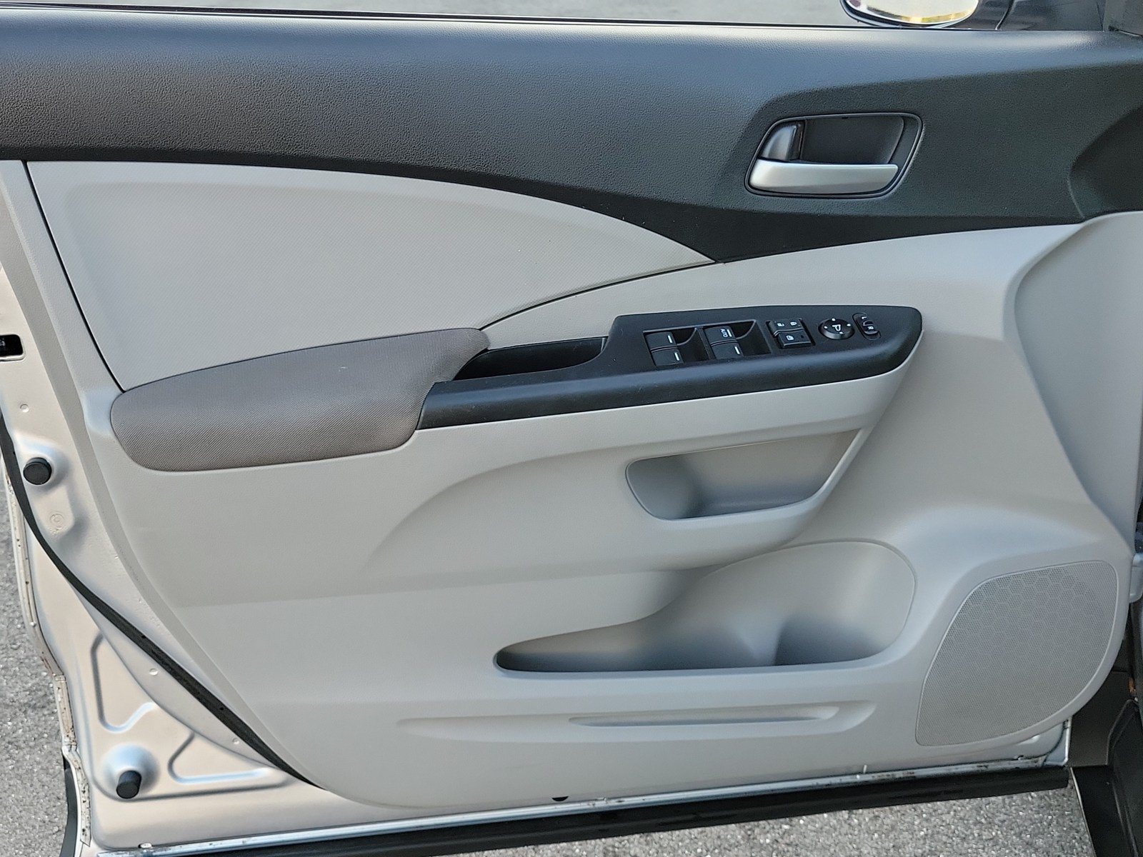 Used 2014 Honda CR-V LX image 13