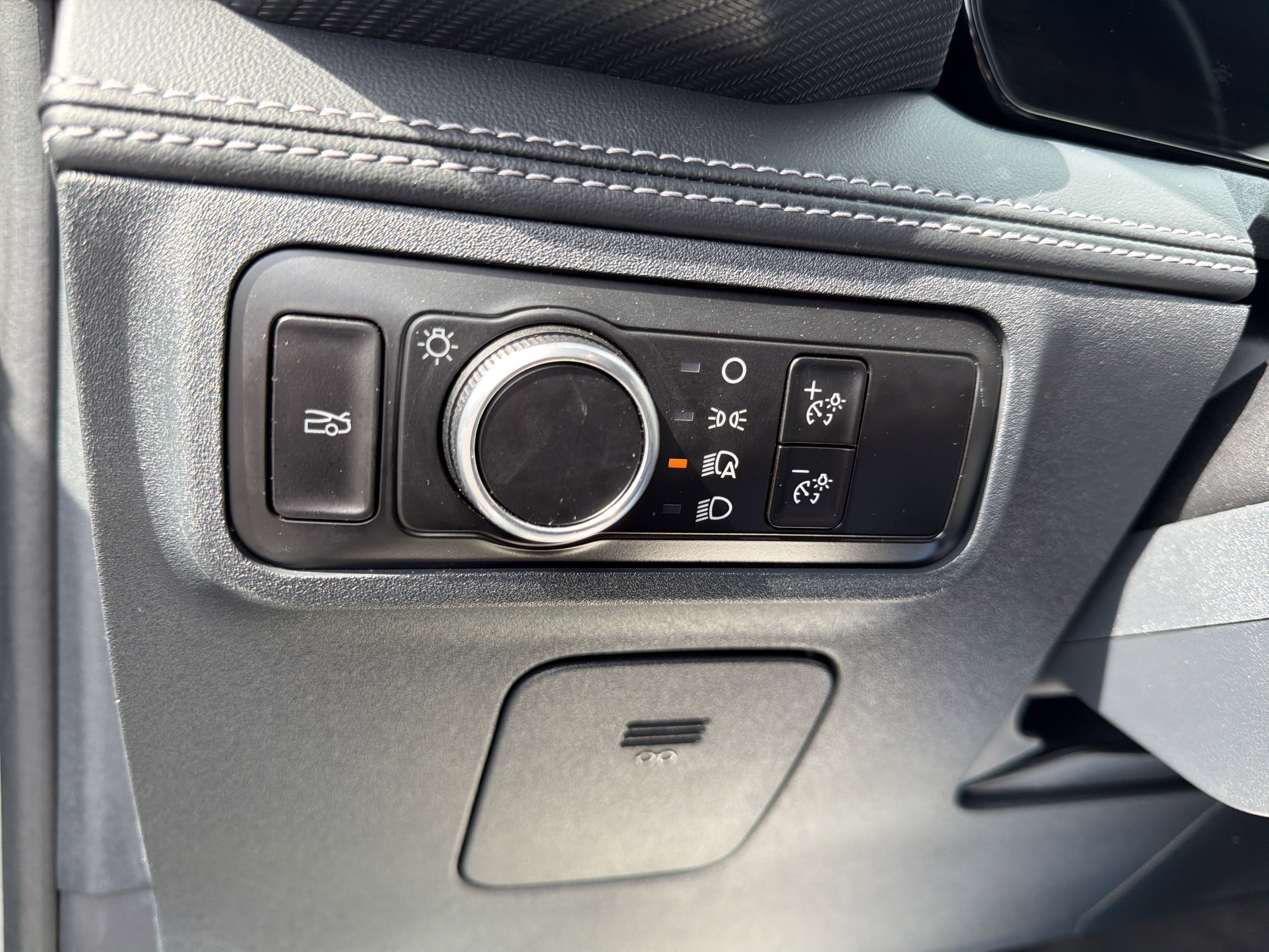 Certified 2025 Ford Mustang Premium image 29