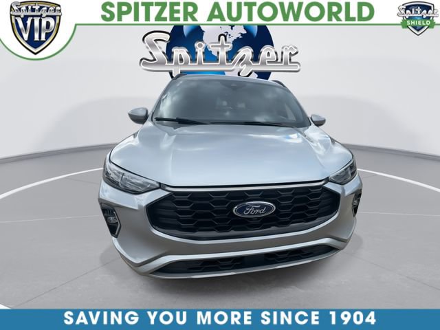 Used 2023 Ford Escape ST-Line Elite w/ Premium Technology Package image 3