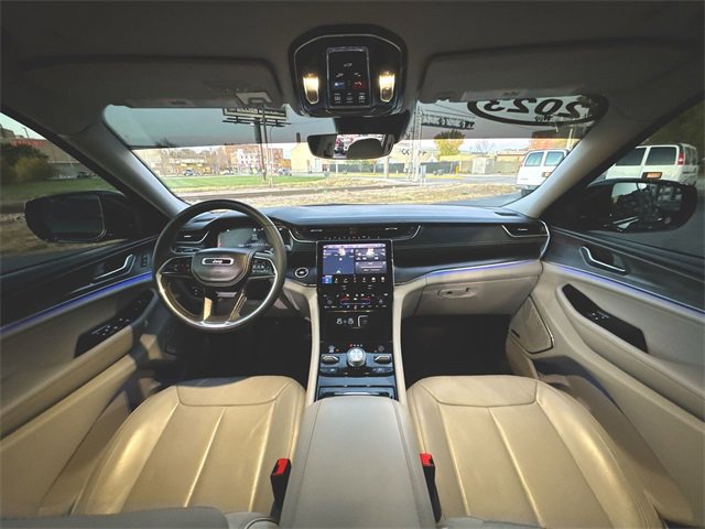 Used 2023 Jeep Grand Cherokee Overland image 21