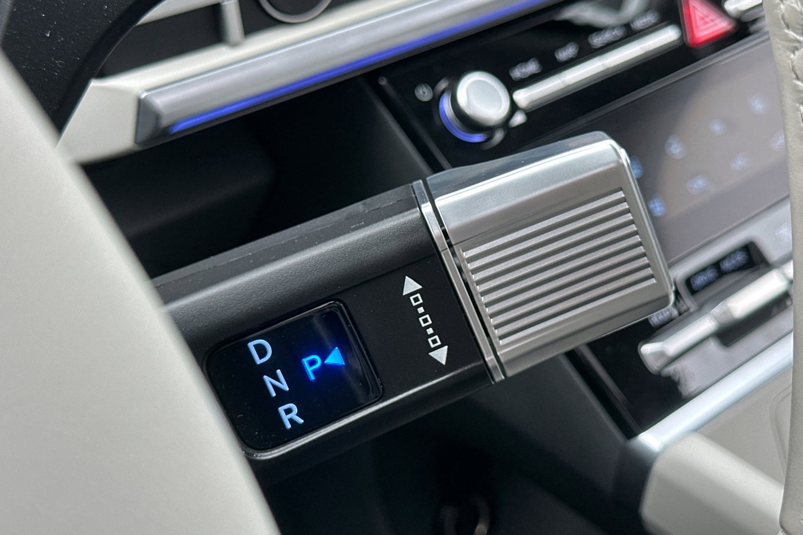 Used 2025 Hyundai Santa Fe Limited image 33