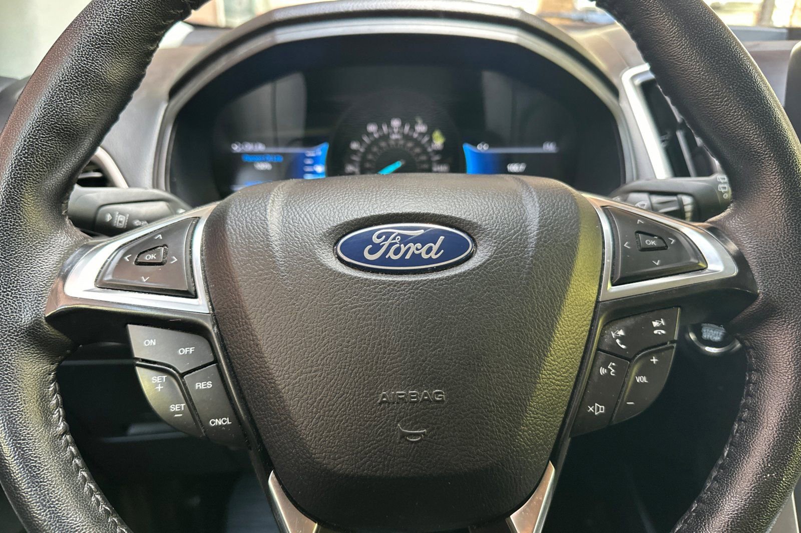 Used 2024 Ford Edge SEL AWD/4WD image 30