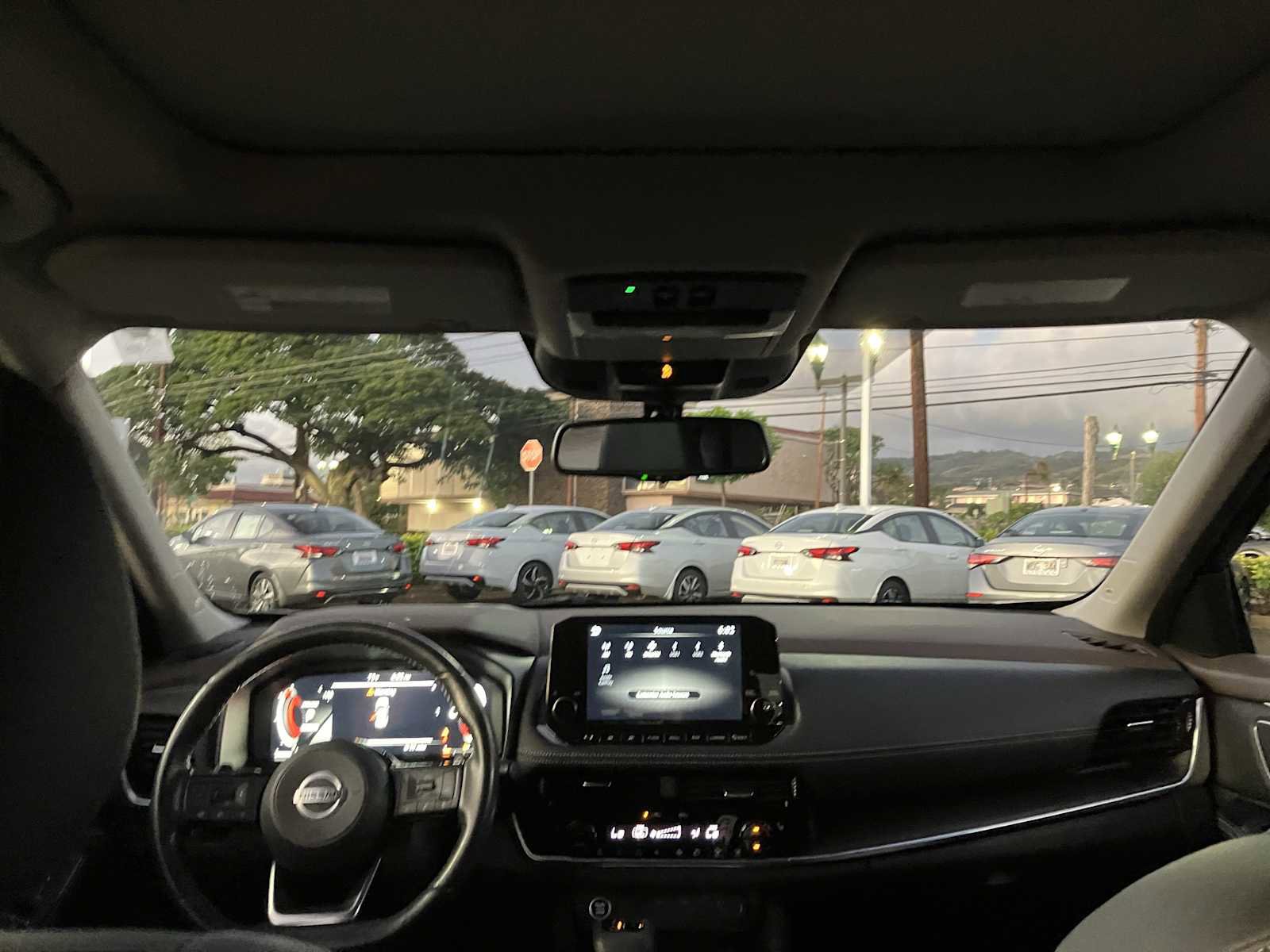 Used 2021 Nissan Rogue Platinum image 10