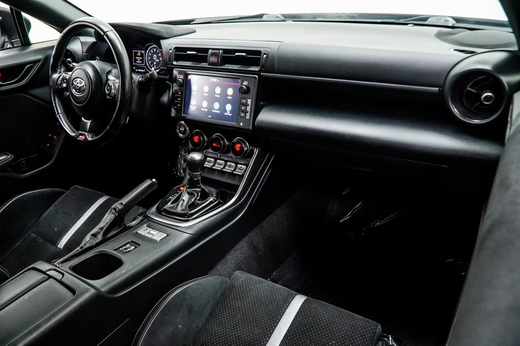 Used 2022 Toyota GR86 Premium image 17