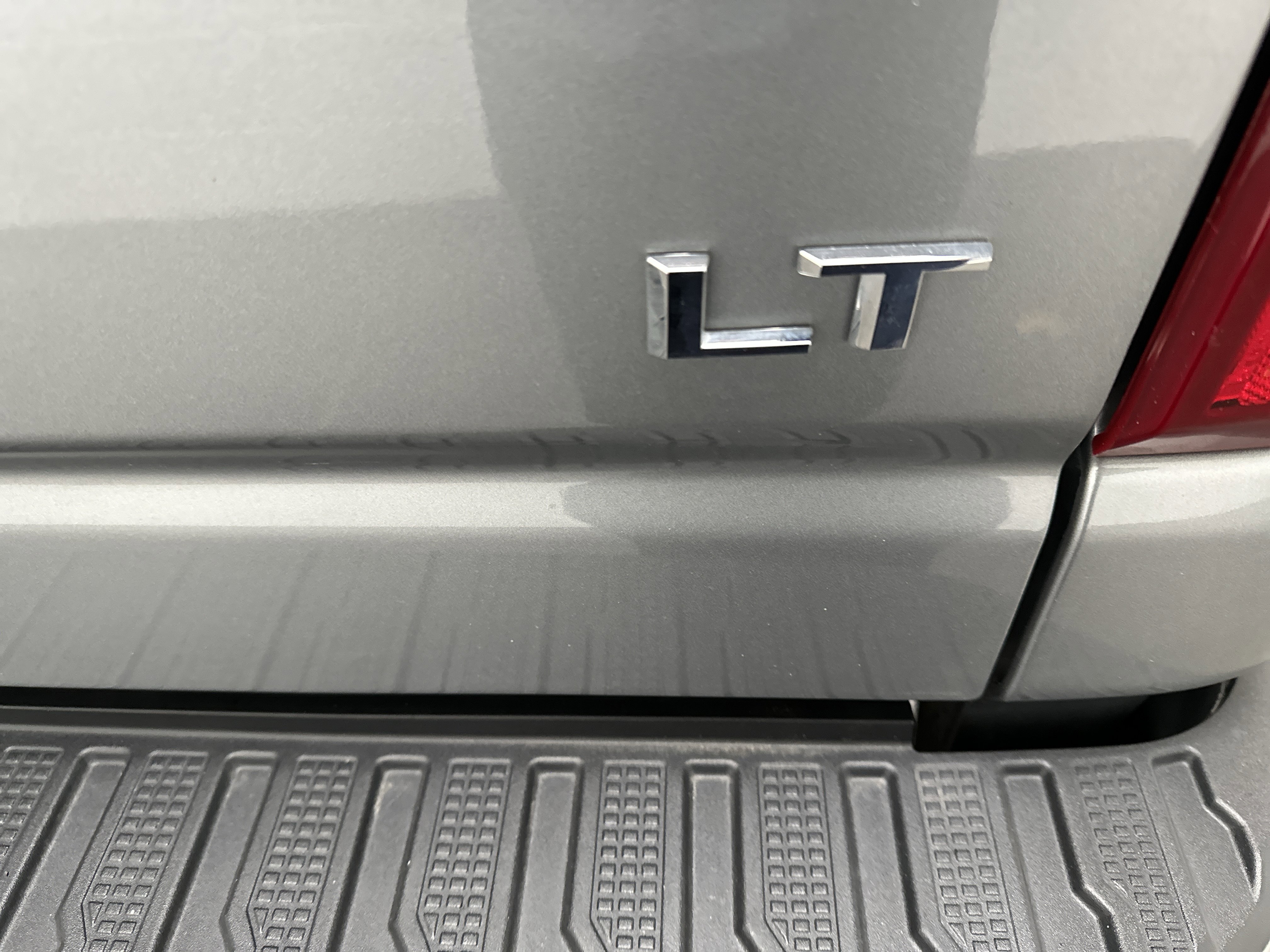 Used 2025 Chevrolet Silverado 2500 LT w/ Convenience Package image 14