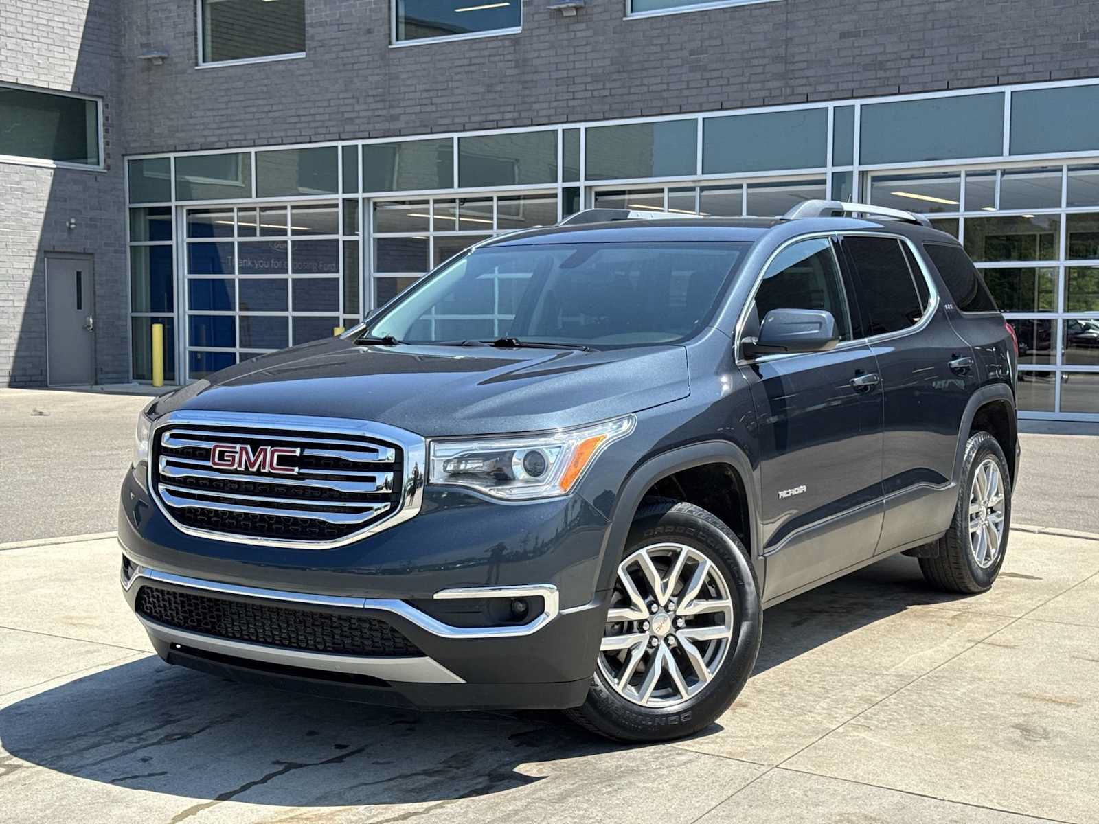 Used 2019 GMC Acadia SLE w/ LPO, Floor Liner Package