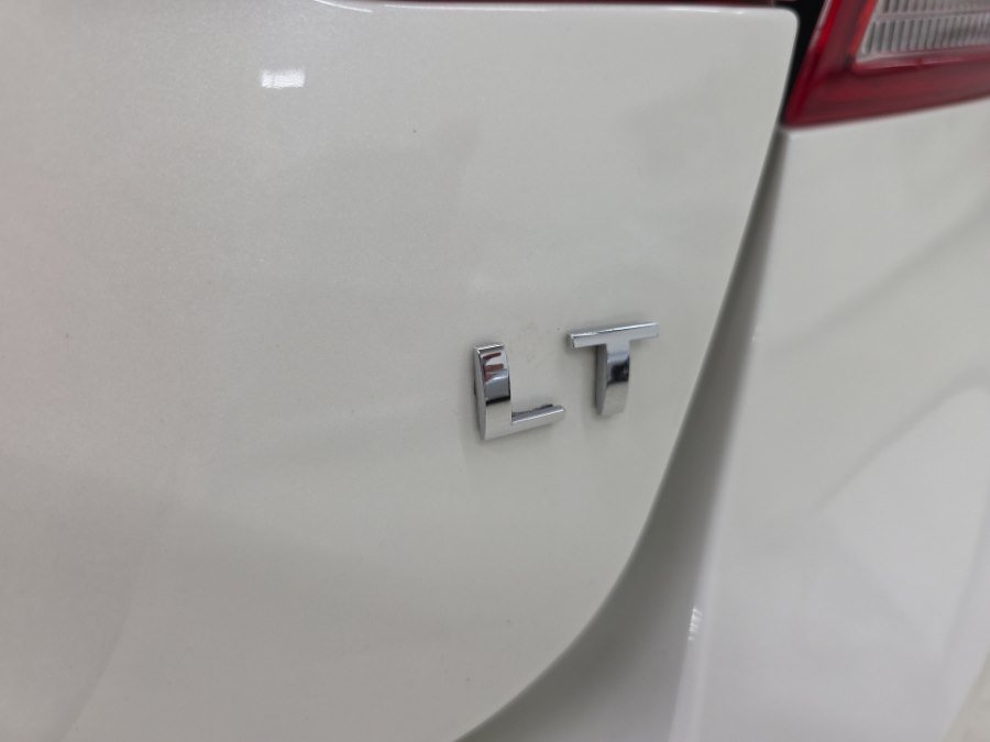 Used 2014 Chevrolet Impala LT w/ Convenience Package FWD image 32